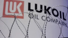 «Лукойл» просит Минфин США отсрочить действие новых санкций, — Reuters