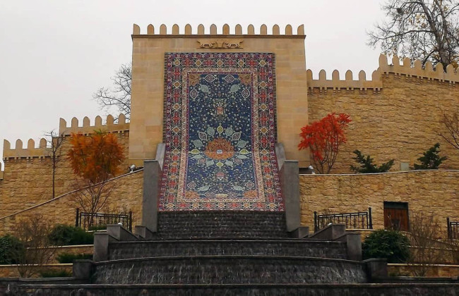 В Киеве обломки российского «Искандера» повредили посольство Азербайджана, видео последствий