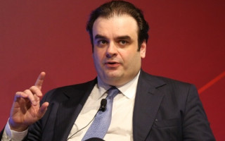 В Греции подали иск из-за дипфейк-рекламы в Facebook с изображением министра финансов