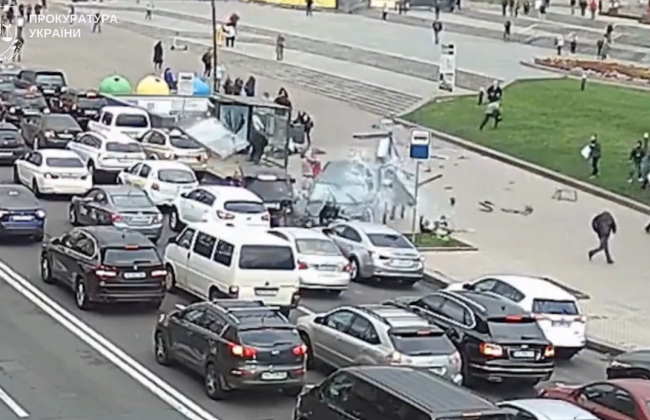 Водителю, который потерял сознание и сбил двух женщин на Майдане Незалежности, назначили наказание