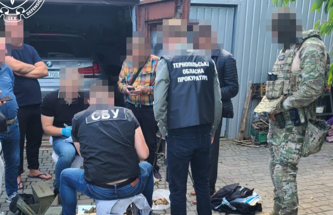 На Тернопільщині колишній адвокат постане перед судом за зберігання зброї