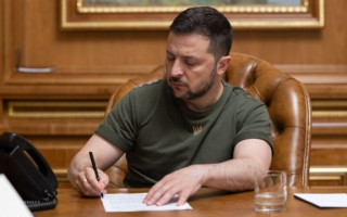 50 тисяч при народженні дитини – Володимир Зеленський підписав закон