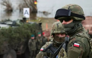Сколько сейчас зарабатывают польские военные – новые ставки и надбавки 2025 года