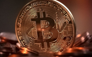 Bitcoin обвалился ниже $95 тысяч – что происходит на рынке