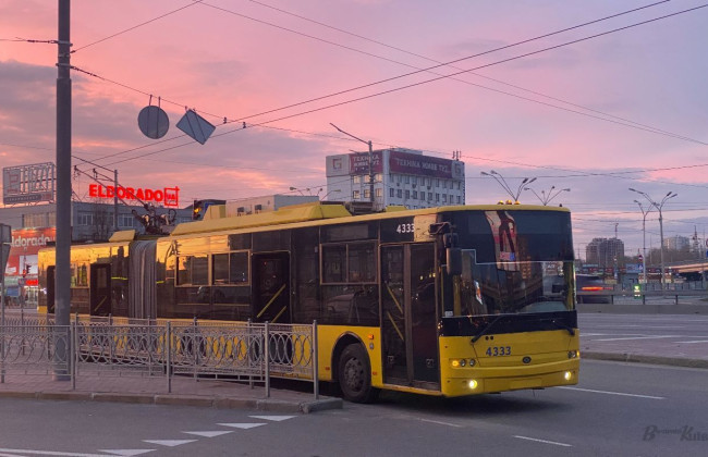 В Киеве 17 ноября изменят маршруты троллейбусов из-за ремонта на Братиславской