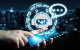 Люди больше открываются чатботам, если думают, что общаются с человеком — ученые