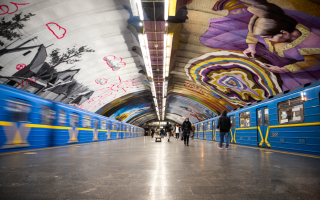 У Києві пропонують щодня зупиняти метро о 9:00 під час хвилини мовчання