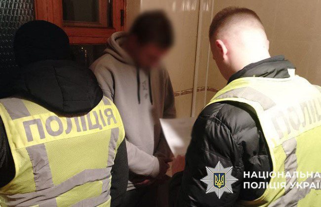 У Києві троє нетверезих молодиків ногами побили ветерана