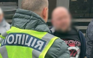 В Києві затримано чоловіка, який за 25 тисяч доларів допомагав «працевлаштуватись» до спецслужби