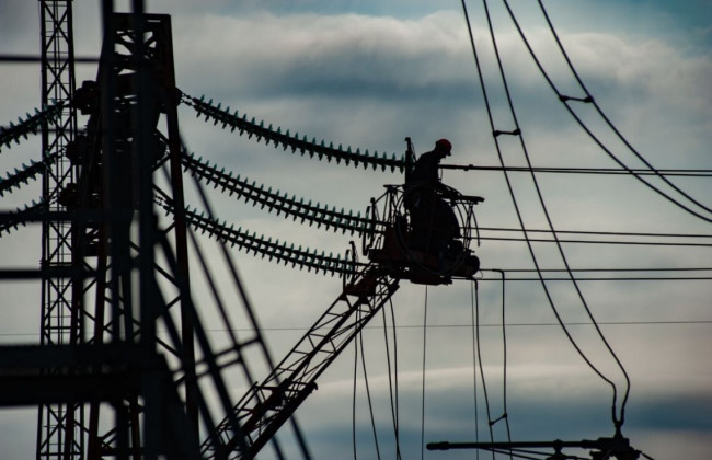 В Україні запровадили аварійні відключення світла через чергову атаку РФ по енергосистемі