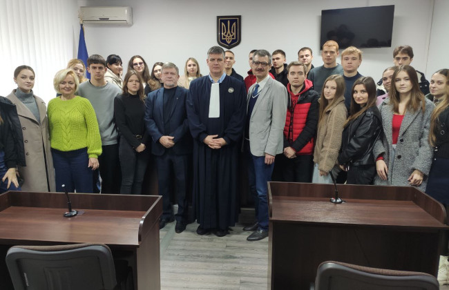Дніпропетровський окружний адміністративний суд організував практичний семінар для студентів