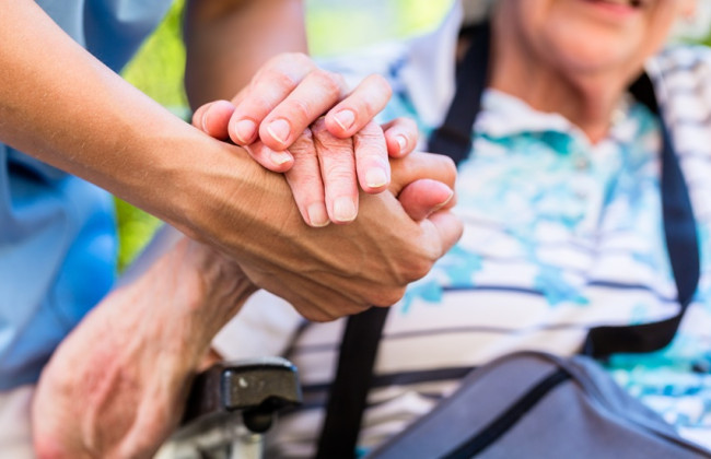 Кабмин согласовал запуск экспериментального проекта по оказанию комплексной социальной поддержки в общинах