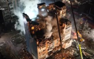 В Тернополе все еще разыскивают 22 человек после ракетного удара по многоэтажкам – Зеленский