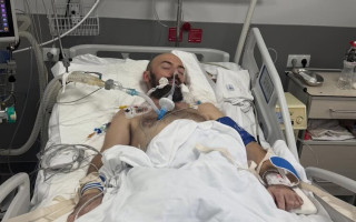 Відомий український співак з гурту ADAM впав у кому через туберкульозний менінгіт