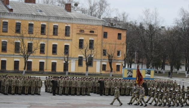 В Житомирском военном институте проверяют выговоры курсантам за отказ от построений в форме