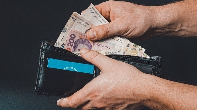 Зарплати українців повільно, але зростають – НБУ оприлюднив тенденцію