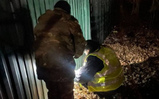 У Житомирі 15-річна дівчина народила дитину і залишила її біля смітника