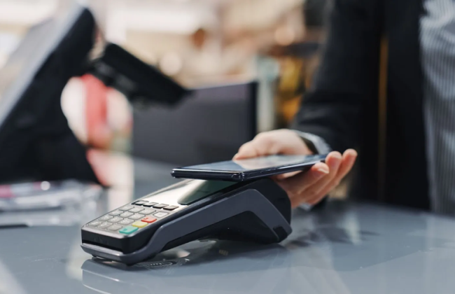 Гетманцев: Українці дедалі частіше розраховуються безготівково, але дроп-схеми залишаються загрозою