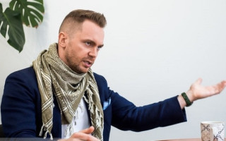 ТСК намагалась примусово доставити в Верховну Раду керівника фундації DEJURE Михайла Жернакова, який ігнорує всі виклики