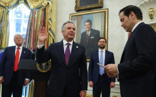 «Віткоффу потрібен психіатр»: у ЄС різко відреагували на план Трампа щодо заморожених активів РФ — Politico