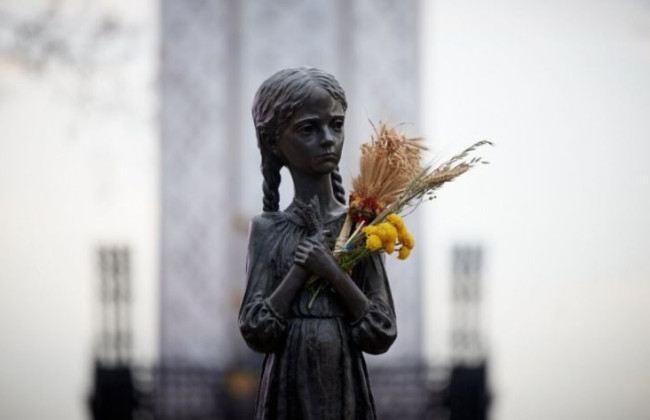 Свічка пам’яті у вікні: 22 листопада в Україні вшановують жертв Голодоморів