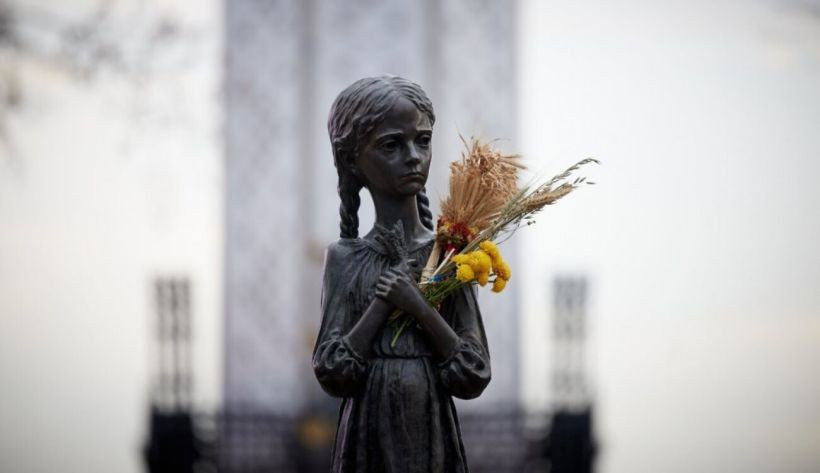 Свеча памяти в окне: 22 ноября в Украине чтят жертв Голодоморов