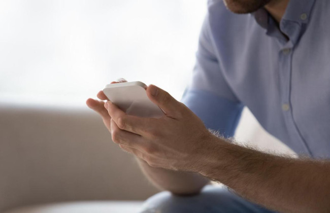 Лайки на фотографиях других женщин являются основанием для развода — Верховный суд Турции