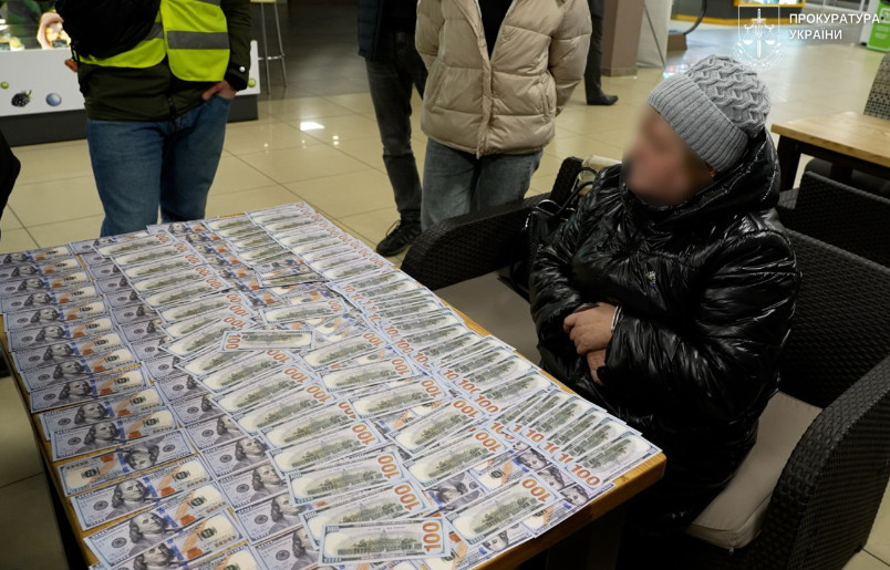 7000 долларов за пересечение границы — на Сумщине женщина организовала схему для уклонистов