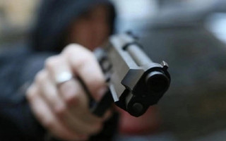 У Львові на подвір’ї школи сталася стрілянина між батьками учнів через конфлікт дітей