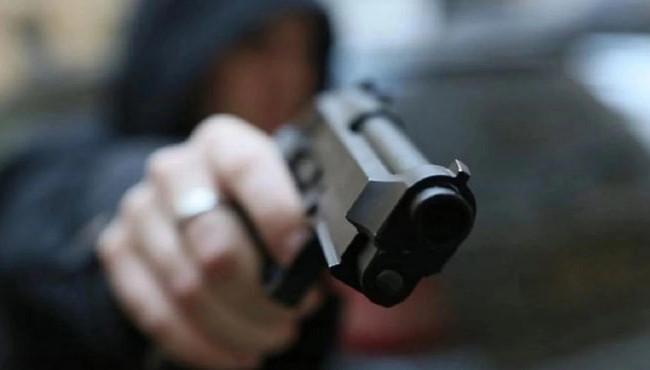 У Львові на подвір’ї школи сталася стрілянина між батьками учнів через конфлікт дітей