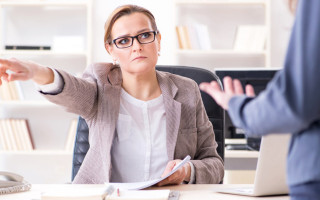 Правила увольнения за прогул хотят изменить: в каких случаях отсутствие на работе больше не будет поводом для взыскания