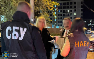 Судью и адвокатку из Одессы подозревают в торговле «нужными» решениями за деньги