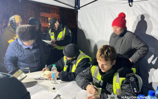 У Києві поліція перевіряє інформацію про недопуск людей до укриття в бібліотеці на Подолі