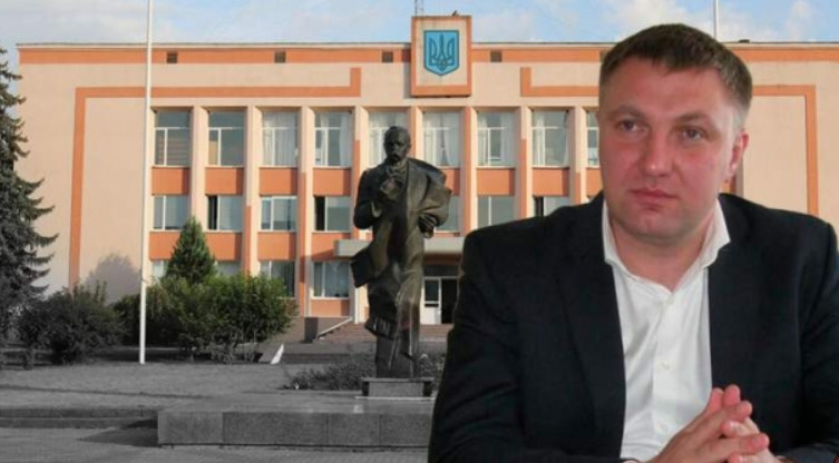 ВАКС взыскал в доход государства имущество главы Млыновского поселкового совета Дмитрия Левицкого и его жены
