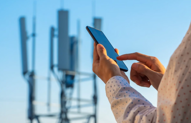 В Украине вводят требования к качеству мобильного интернета: Зеленский подписал закон