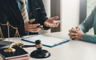 Недійсність договору продажу частки в статутному капіталі ТОВ: Верховний Суд встановив обов’язковість господарської юрисдикції