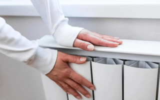 У Києві після нічного обстрілу частина районів залишилась без тепла