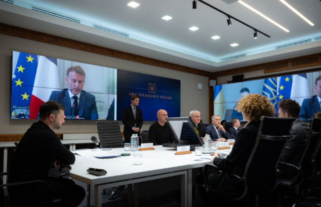 «Есть чувствительные моменты для обсуждения»: Зеленский заявил, что готов встретиться с Трампом по поводу мирного плана США