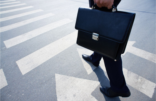 Правительство упростило 13 процедур и обновило подходы к оплате труда госслужащих – результаты реформы госуправления