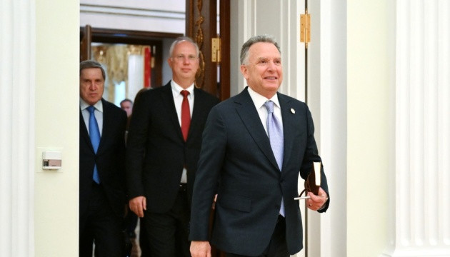 Віткофф радив помічнику Путіна, як говорити з Трампом про «мирну угоду» щодо України — Bloomberg опублікував стенограму розмови