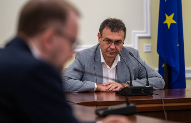 Детенизация рынка топливо — Гетманцев заявил о критической ситуации с нелегальными АЗС и призвал к решительным действиям