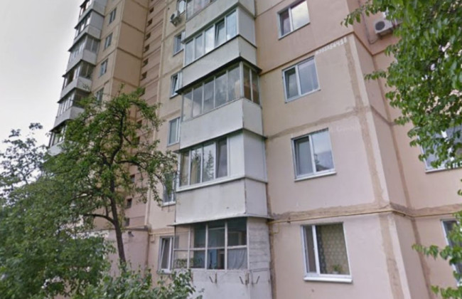 В Киеве разоблачили мужчину, который «продал» квартиру умершего друга своей жене