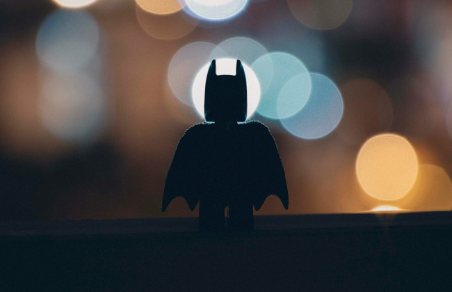 В Иордании женщина подала на развод из-за фанатичной одержимости мужа Бэтменом