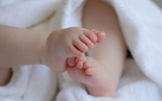 Після домашніх пологів задушила дитину: на Рівненщині жінку можуть примусово лікувати