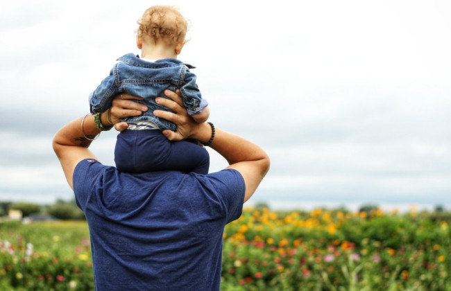 Нотаріальна заява матері доводить утримання: суд зобов’язав ТЦК переглянути відмову у відстрочці батьку трьох дітей