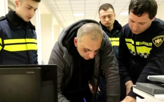 У Грузії затримали опозиціонера Елісашвілі після спроби підпалу будівлі суду