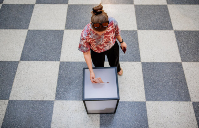 В Литве хотят предоставить право голоса на местных выборах 16-летним