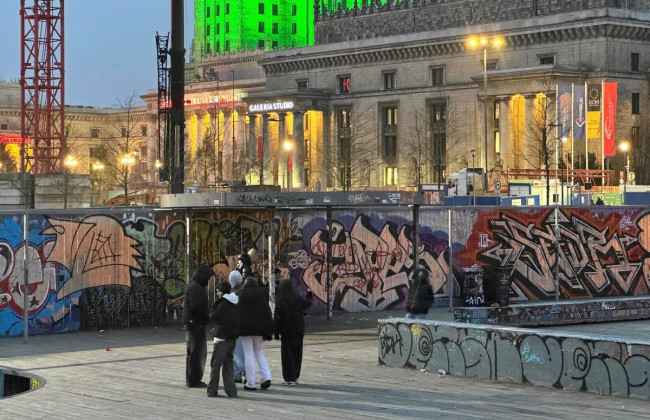 Свентокшиский парк в Варшаве стал «точкой сбора» украинских подростков – почти тысяча вызовов полиции