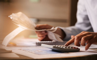 Україна планує ввести ПДВ для ФОПів із доходом понад 1 млн грн і мита на закордонні посилки