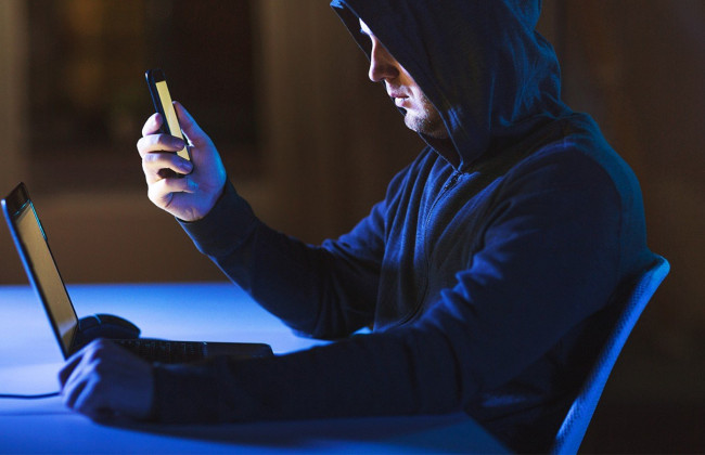 Мошенники снова активизировались: пугают «подозрительной операцией» и выманивают данные карты — как не попасть в ловушку